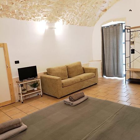 Minuetto 73 Apartment Ostuni Bagian luar foto