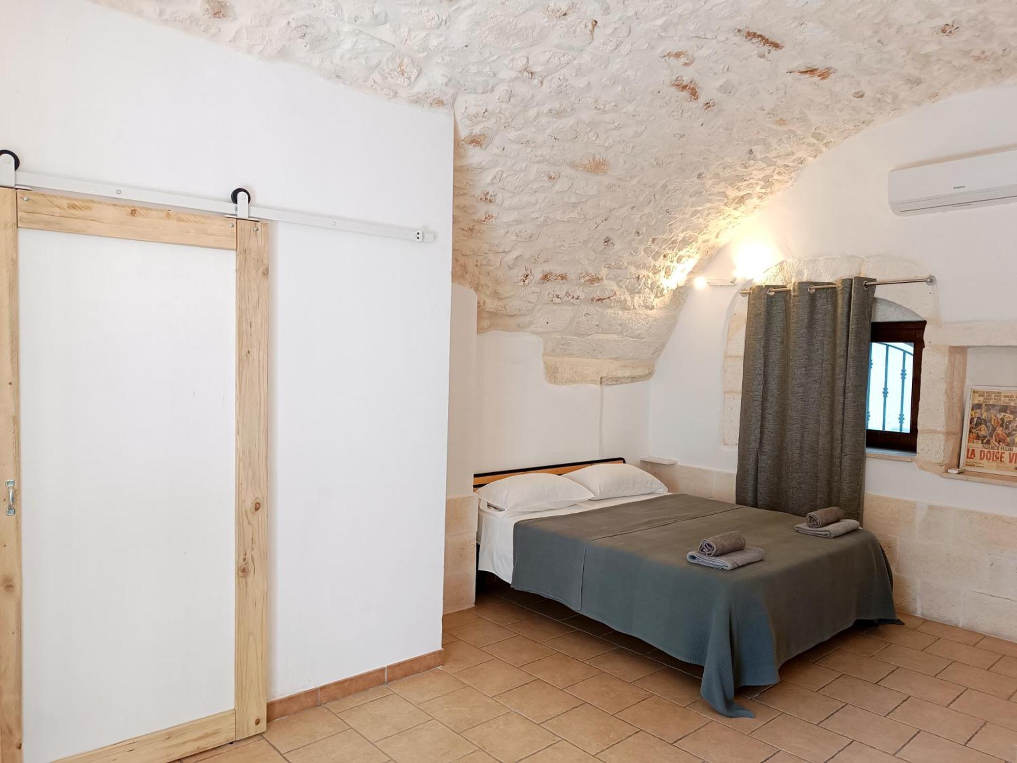 Minuetto 73 Apartment Ostuni Bagian luar foto